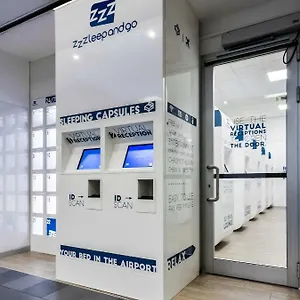 Капсульный отель Resting Pods - Zzzleepandgo Bgy Airport, Орио-аль-Серио